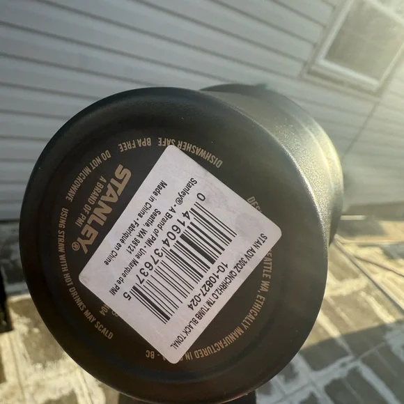 Stanley Black Travel Mug.30oz. - Picture 2 of 2
